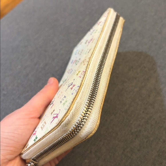 Louis Vuitton White Murakami long Wallet - Picture 5 of 16